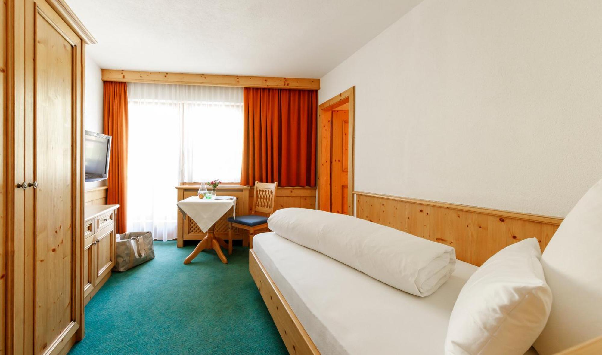 Hotel Astoria Samnaun Bagian luar foto